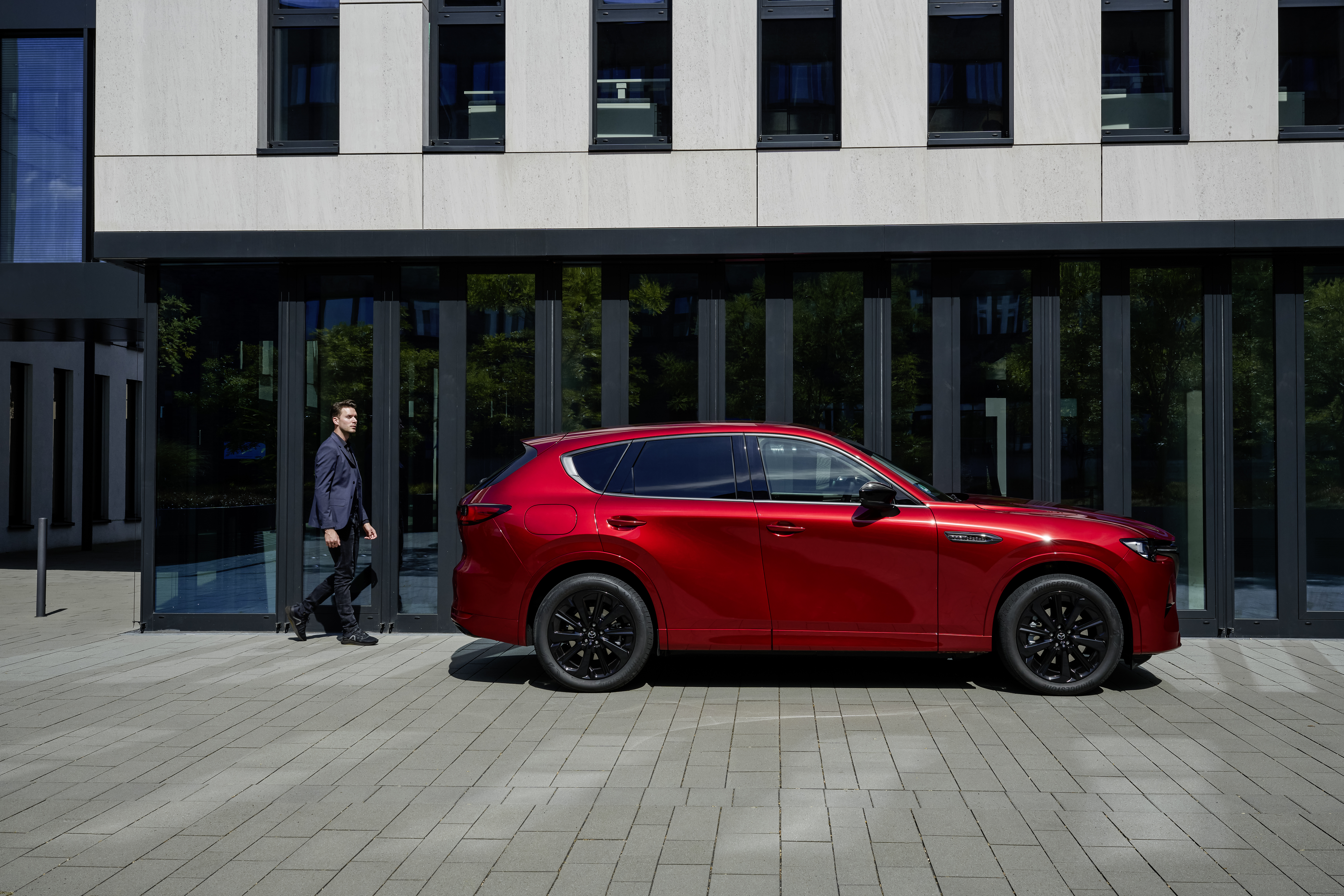 Mazda CX-60 auch mit innovativem Sechszylinder-Dieselantrieb