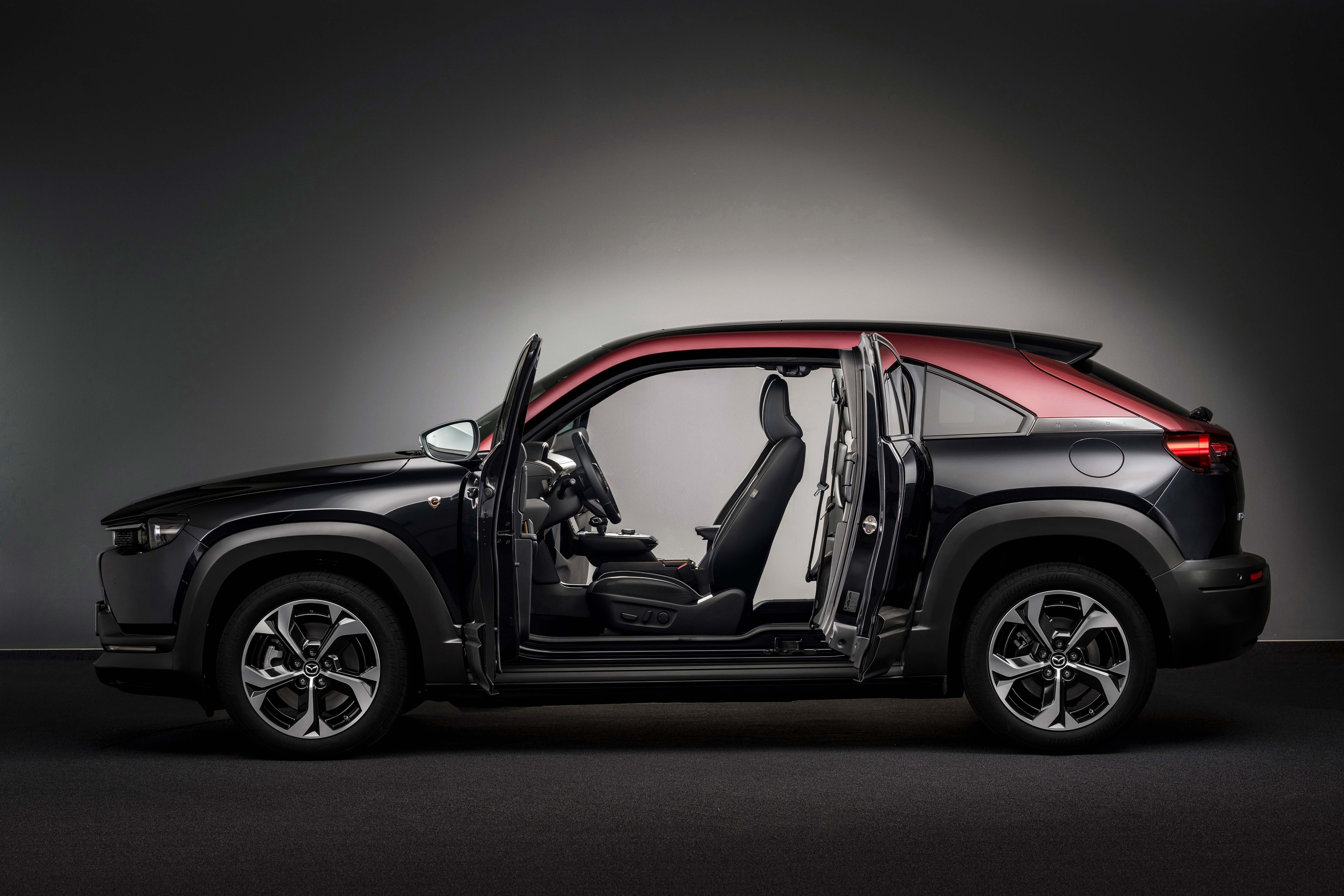 Der Mazda MX-30 R-EV: Ausstattung und Preise – Mazda Austria Newsroom